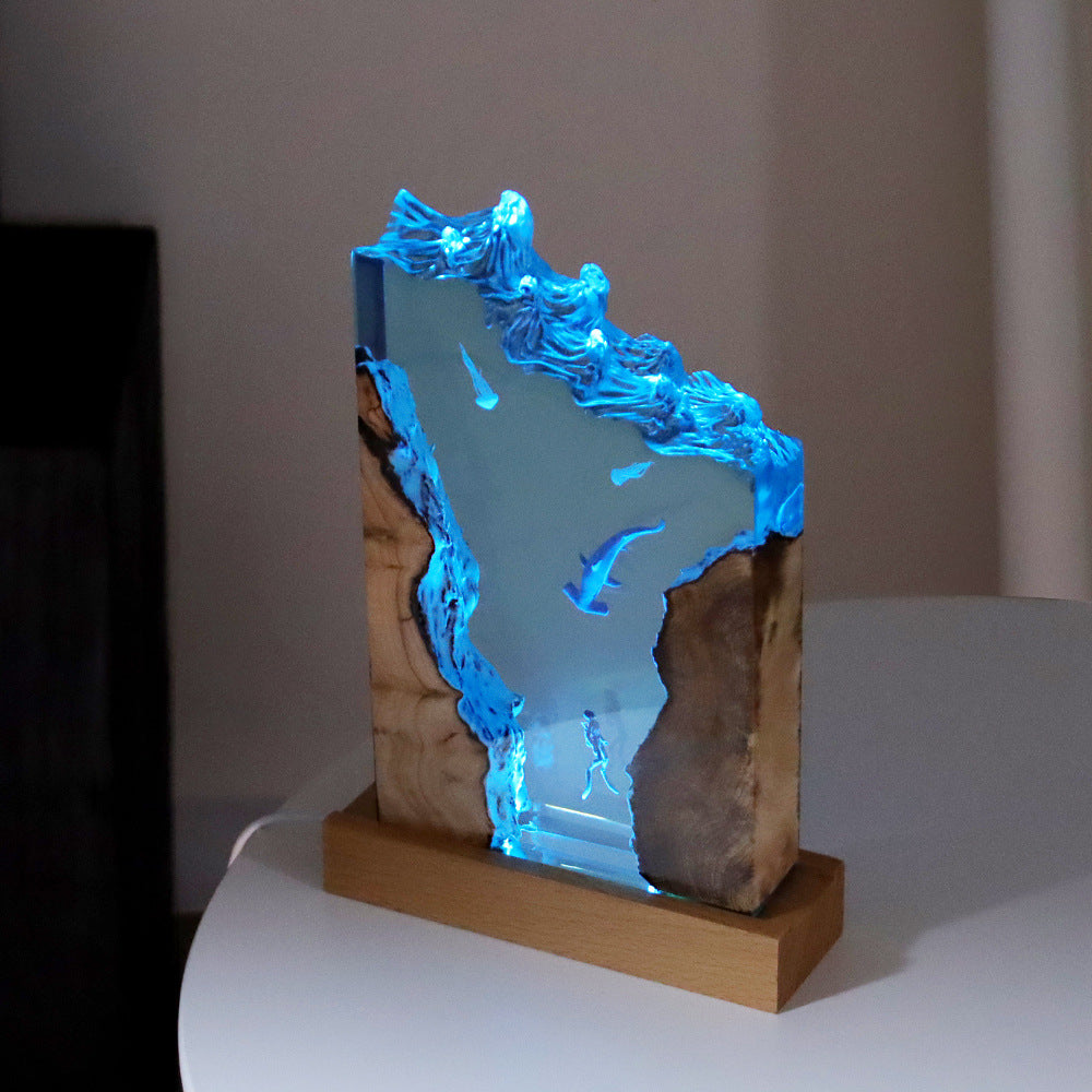Ocean Diver-Shark Lamp